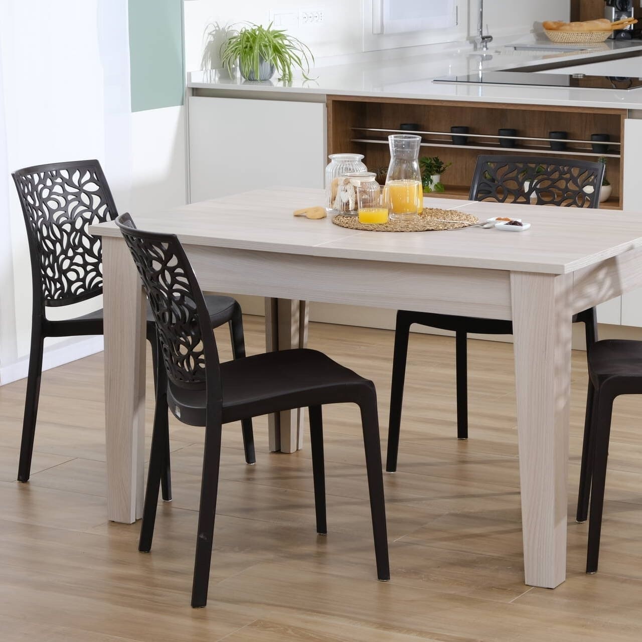 ANNA - Scaune din polipropilenă cu design modern și forme elegante