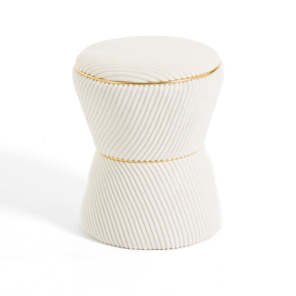 Kora, puf din catifea în dungi cu formă tip clepsidră, detaliu auriu și design elegant, ideal ca scaun puf, suport pentru picioare sau decor modern.