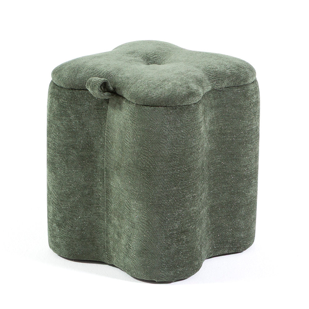 Lucky, puf din catifea cu micro sclipici și formă de trifoi, cu mâner lateral, ideal ca scaun puf, suport pentru picioare sau decor modern în living.