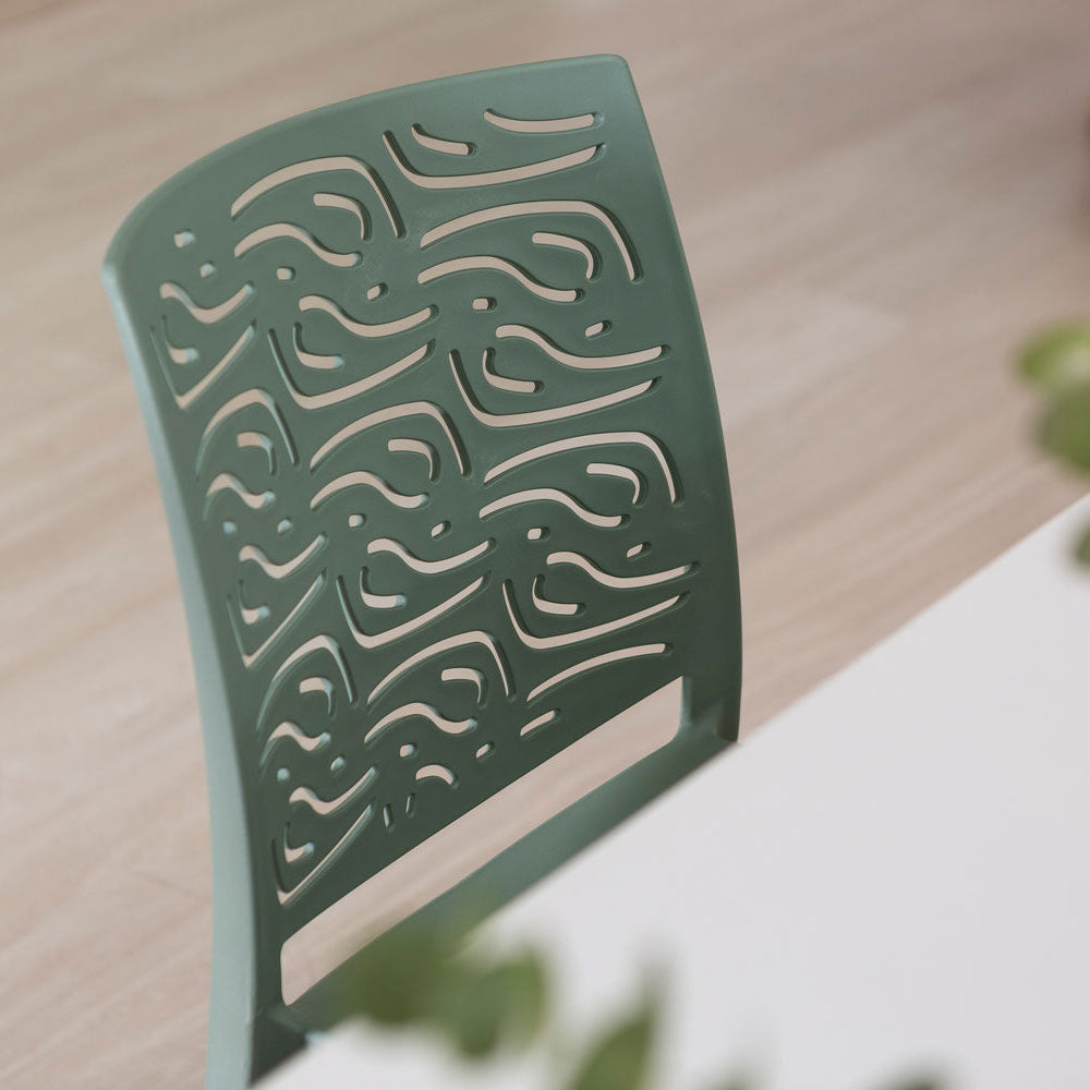 MALIKA - Scaune din polipropilenă cu design inspirat din dunele deșertului