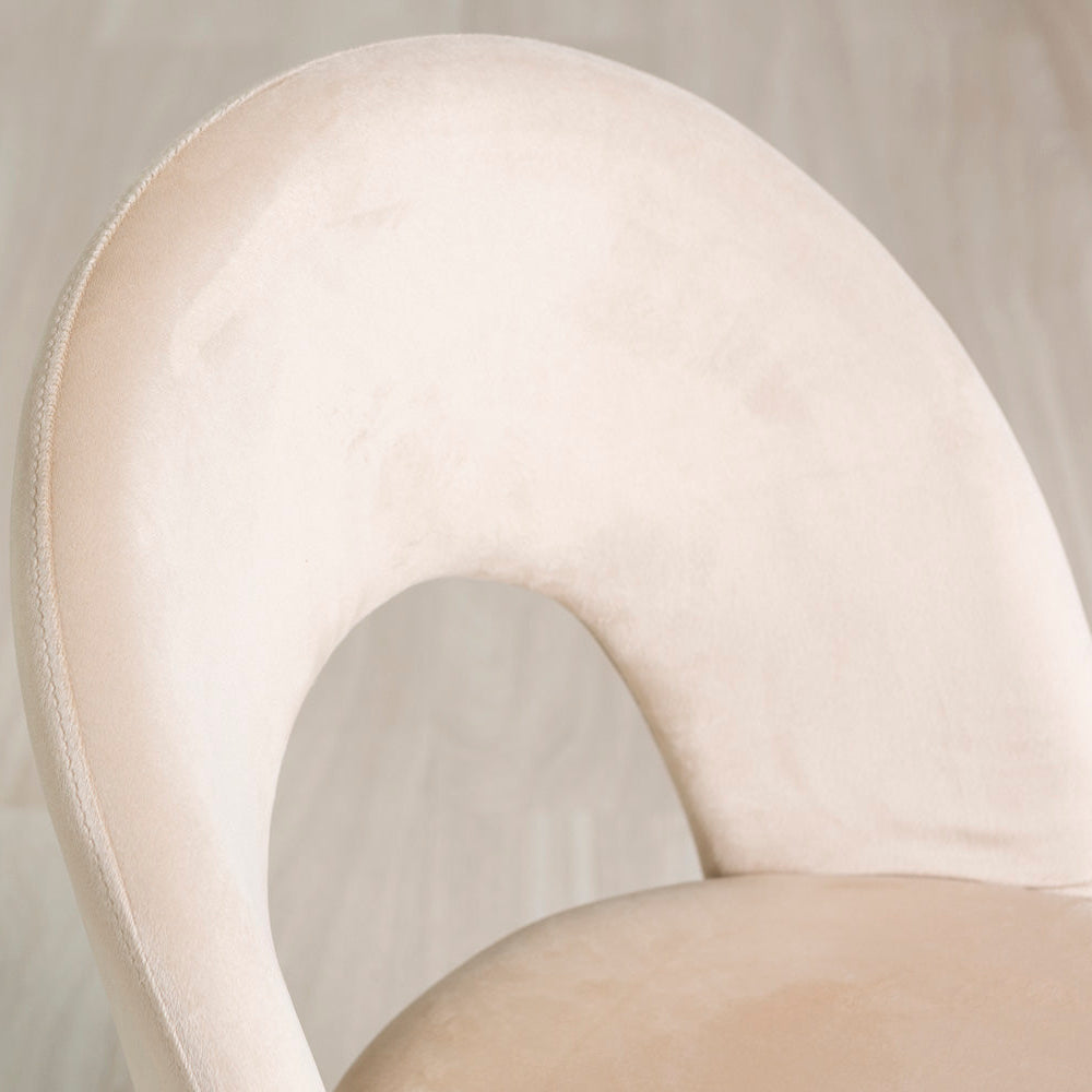 MARGOT - Scaune tapitate din catifea cu design curbat și picioare metalice