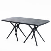 Oliver masă de grădină din polipropilenă ranforsată cu orificiu pentru umbrelă și picioare încrucișate, pentru terase și exterior, până la 6 persoane.