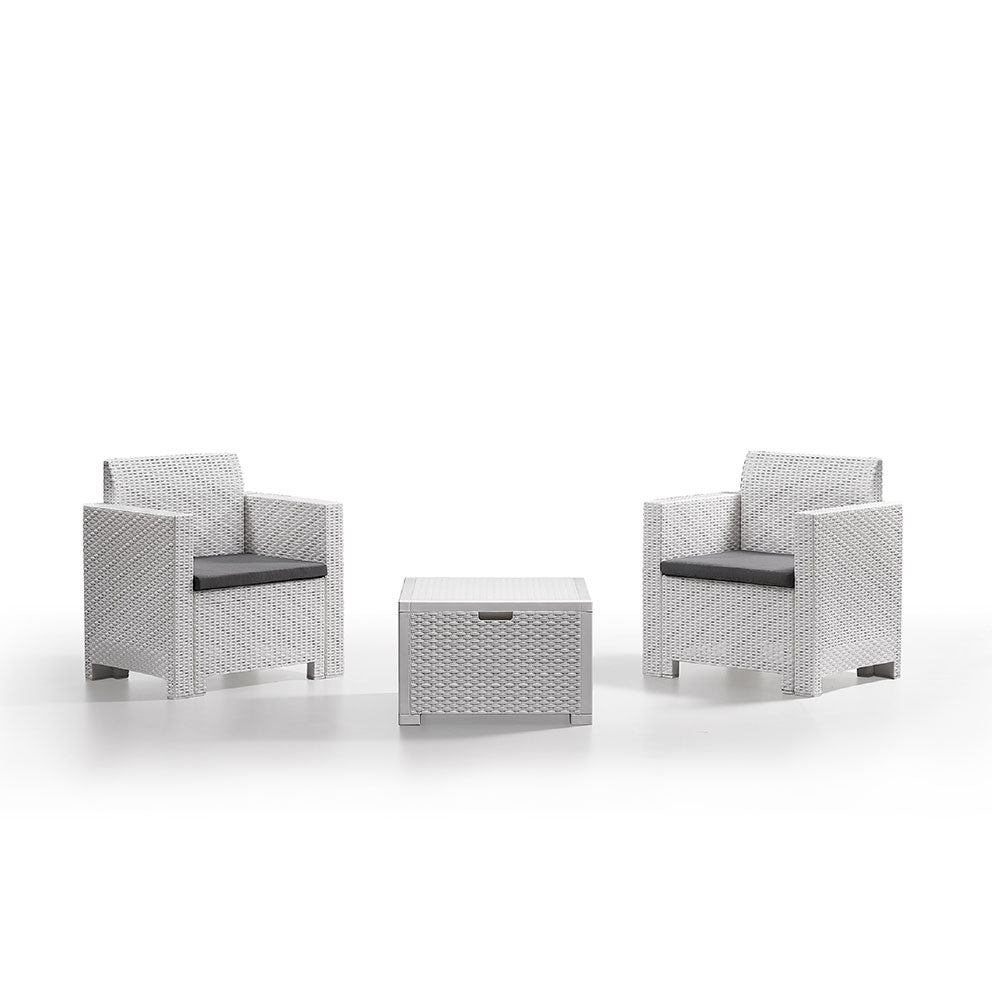Salina set mobilier exterior din rășină cu efect de ratan, compus din două fotolii și măsuță multifuncțională, ideal pentru balcon mic.

