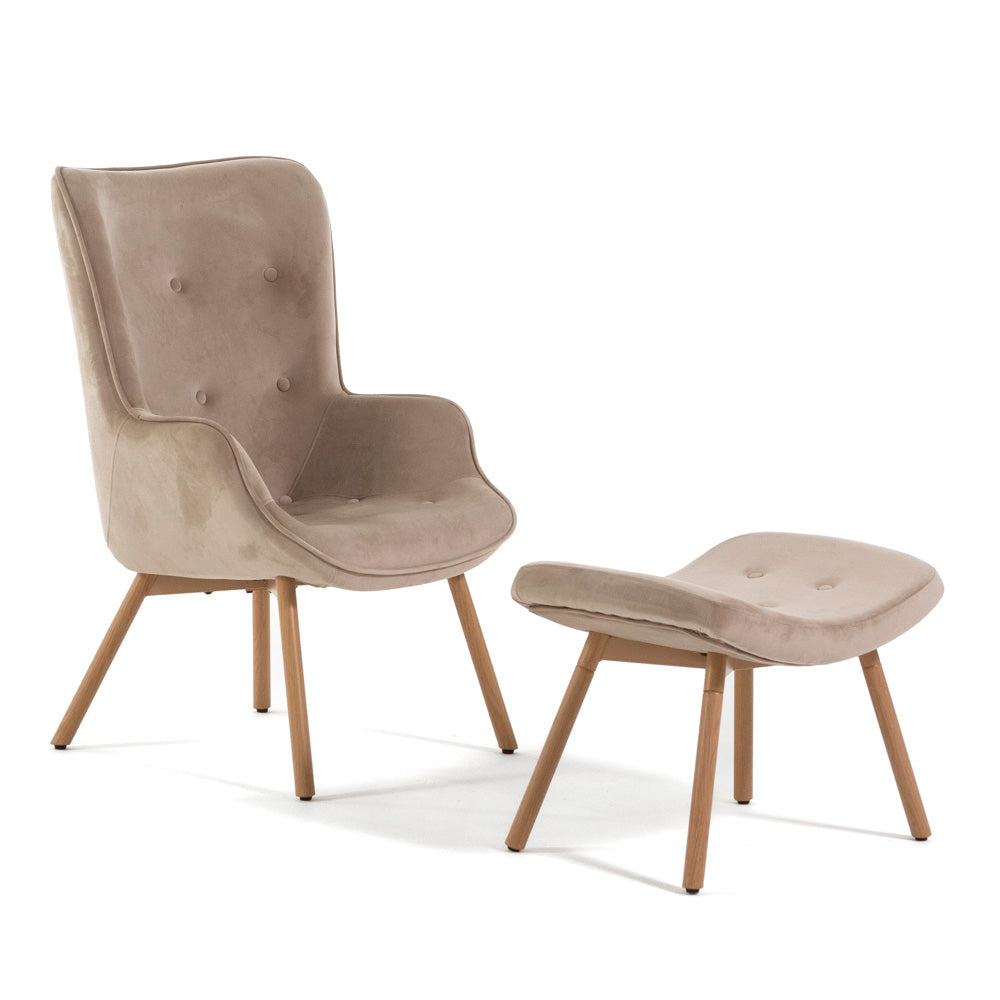Sissi, fotoliu din catifea cu puf pentru relaxare, cu picioare metalice efect lemn și design elegant, ideal pentru living, dormitor, colț de lectură.